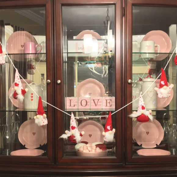 Valentines Day Decoration Gnome Garland 6’ Love NEW Pink & Red Hearts - Picture 15 of 16